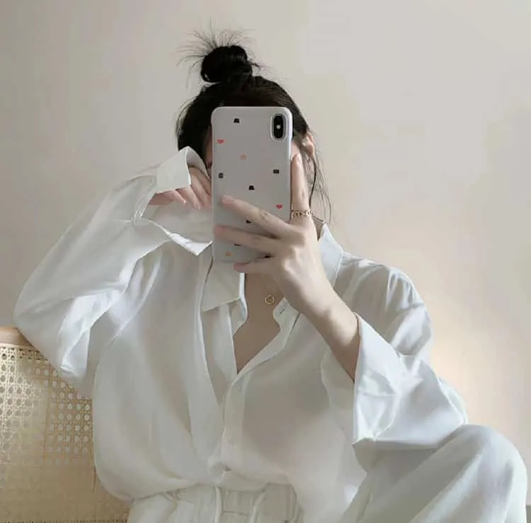 娱乐圈高甜喜剧《触及真心》1080P在线：过气女星给冷面律师当秘书，鬼怪CP再续前缘