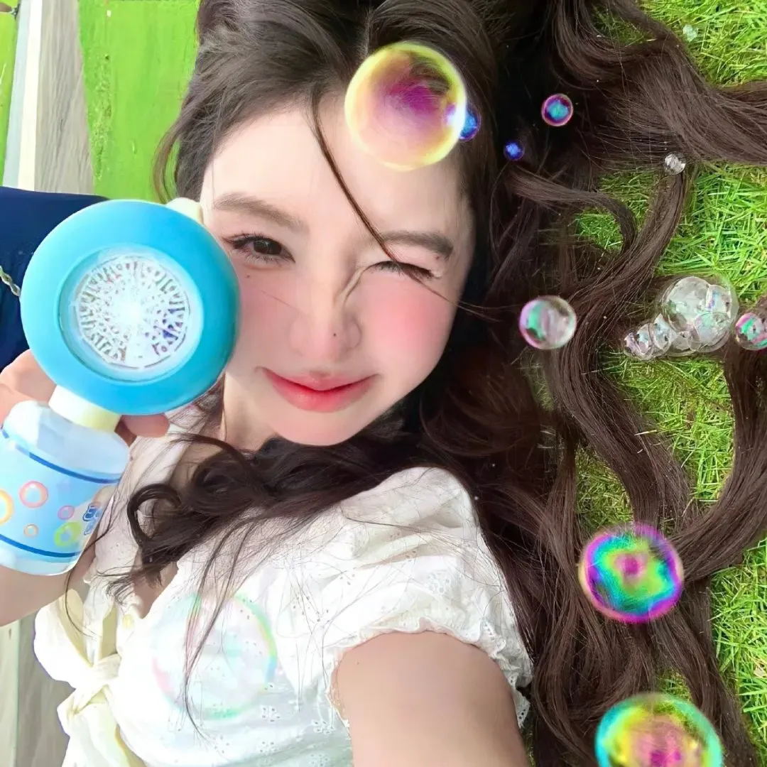 微观世界的奇遇《借东西的小人阿莉埃蒂》：地板下的拇指姑娘与患病人类男孩的短暂而唯美的友谊