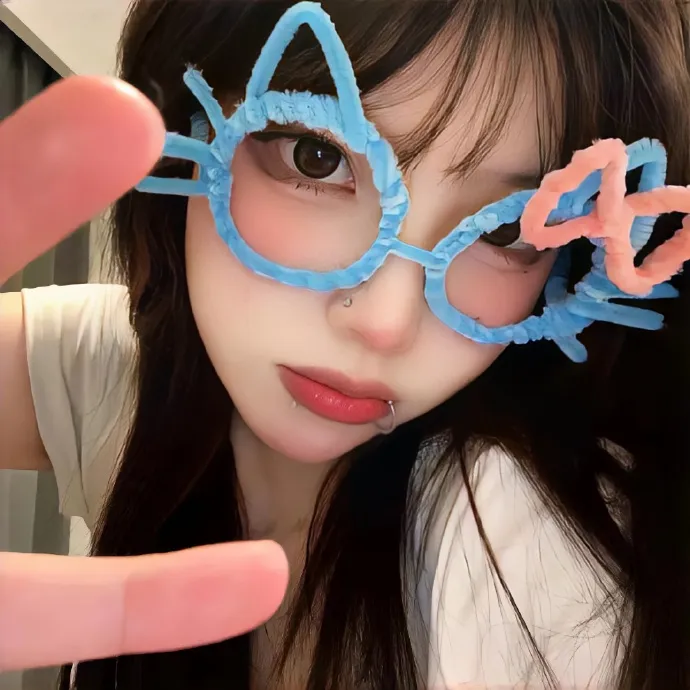 【大尺度惊悚经典】《大逃杀》未删减导演剪辑修复版：被送到荒岛互相残杀的同班同学，日本最残酷的人性社会实验